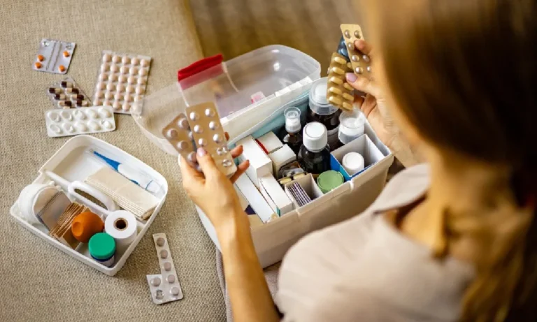 automedicação e autodiagnóstico