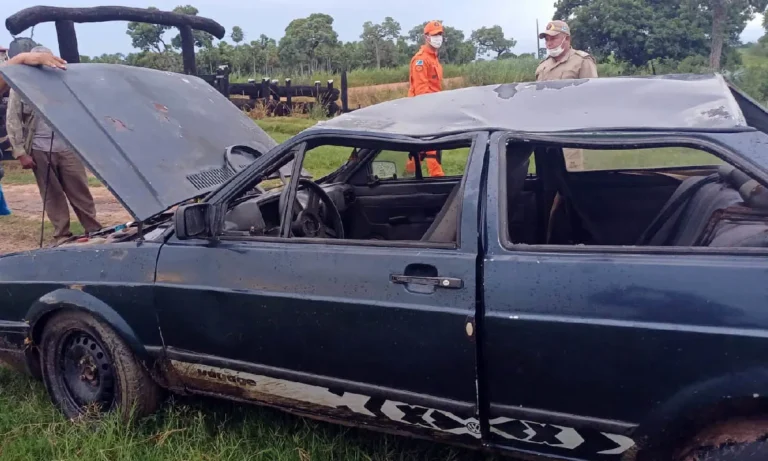 capotamento na estrada parque mobilizou equipe do Corpo de Bombeiros