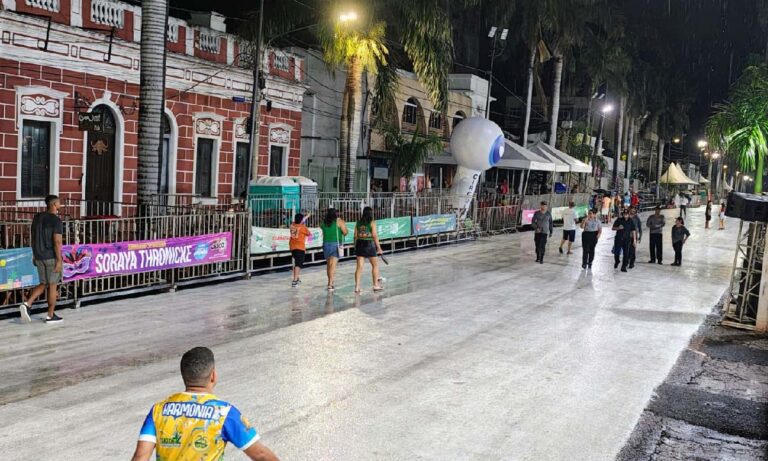 Chuva leva ao cancelamento dos desfiles de Carnaval em Corumbá neste domingo