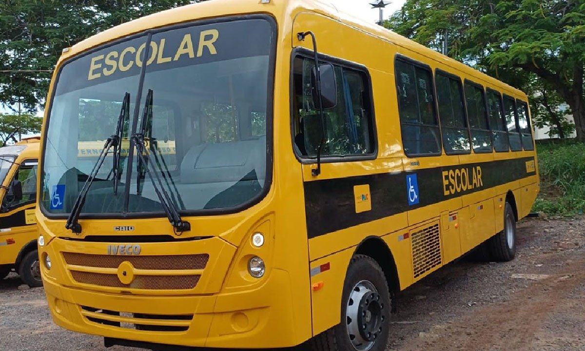 novo ônibus escolar