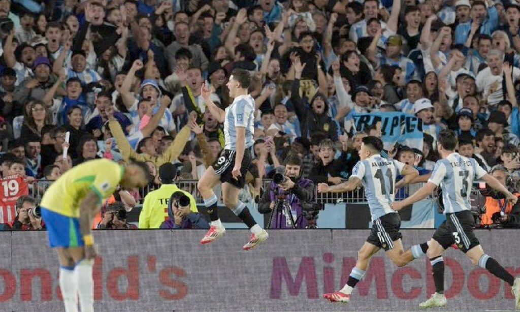 Seleção Argentina goleia o Brasil e garante vaga para Copa do Mundo