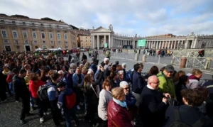 Leia mais sobre o artigo Vaticano realiza nesta sexta o rito de fechamento do caixão do papa Francisco