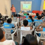 Abril Laranja leva educação sobre proteção animal a crianças em Corumbá