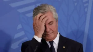 Leia mais sobre o artigo Ex-presidente Fernando Collor é preso em Maceió após ordem do STF