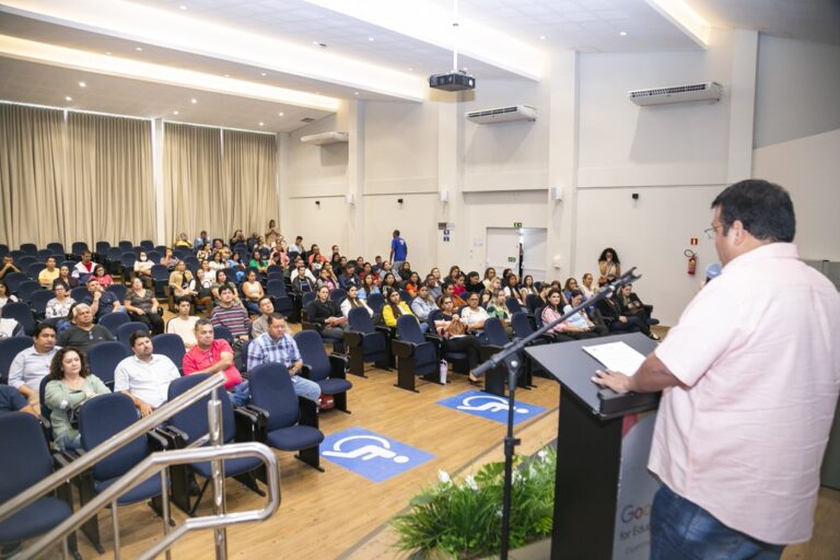 Prefeito de Corumbá enaltece novos servidores e destaca responsabilidade com a população