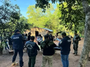 Leia mais sobre o artigo Adolescente é apreendida suspeita de matar filha de 8 meses no Paraguai