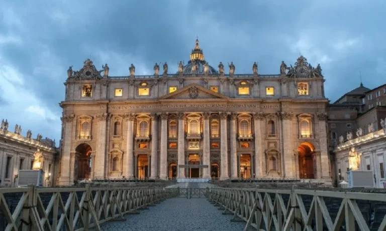 Igreja Católica entra em “Sé Vacante” após morte do Papa Francisco