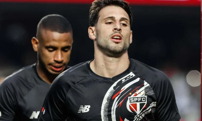 São Paulo busca substituto para Calleri após lesão no joelho