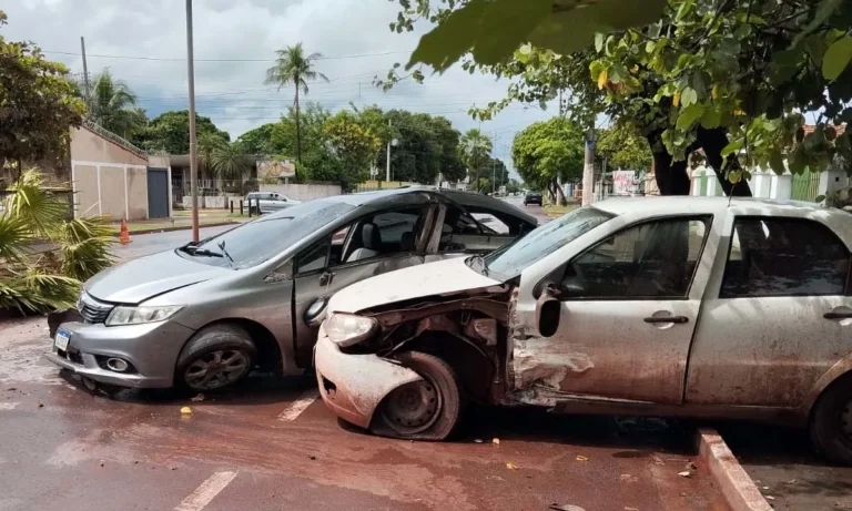 Jovem de 19 anos ficou ferida em acidente de trânsito no centro de Corumbá