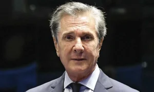 Leia mais sobre o artigo Prisão de ex-presidente Fernando Collor é determinada por Alexandre de Moraes