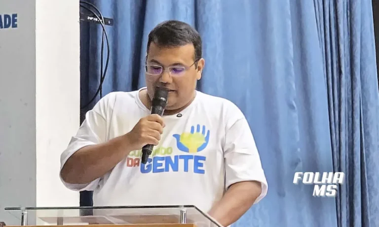 Prefeito de Corumbá anuncia retorno da jornada de seis horas para servidores a partir de 1º de dezembro. Decreto já está assinado.