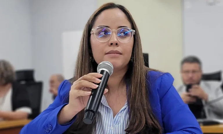 Hanna Santana pede soluções para Albuquerque