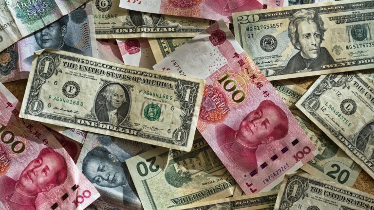 China impõe novas tarifas e acirra disputa comercial com os Estados Unidos