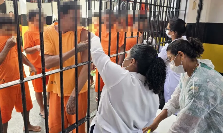 Vacinação Contra Gripe no presídio de Corumbá