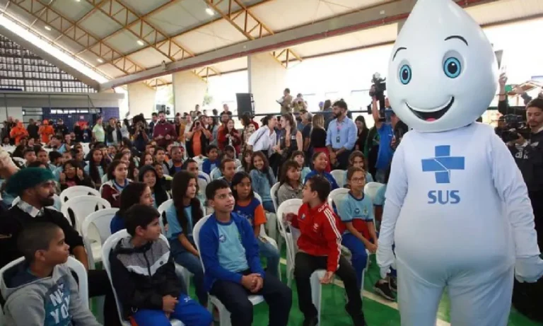 vacinação de estudantes