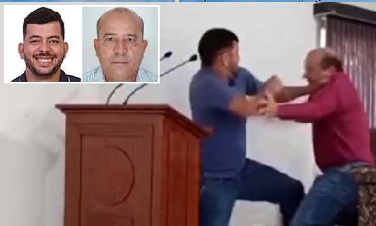 vereadores trocam socos