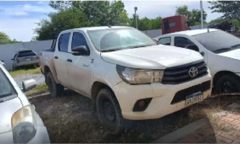 Caminhonete furtada em ribas do rio pardo