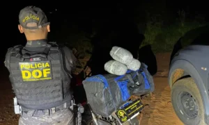 Leia mais sobre o artigo DOF apreende droga transportada em motocicleta durante patrulhamento em Amambai
