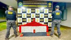 Leia mais sobre o artigo Bitrem carregado com soja escondia 300 kg de cocaína em fundo falso em Dourados
