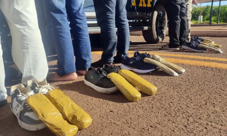 cocaína escondida nos sapatos