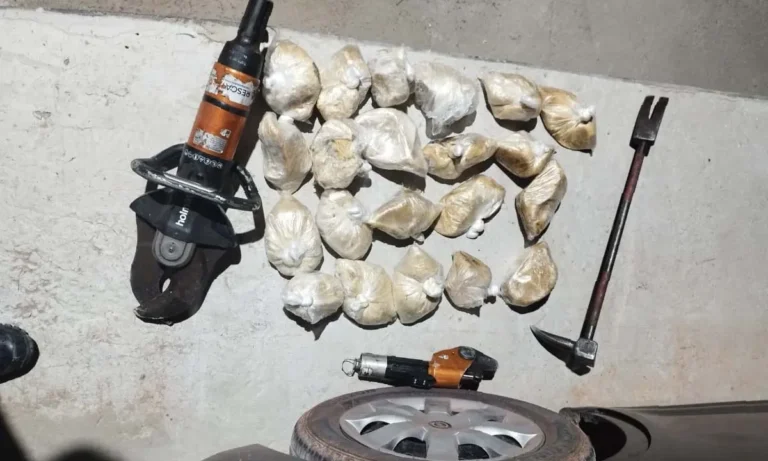 Boliviano é preso com quase 20 kg de drogas em tanque de combustível