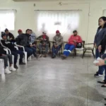 Catadores de recicláveis discutem reestruturação da cooperativa em Corumbá