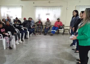 Leia mais sobre o artigo Catadores de recicláveis discutem reestruturação da cooperativa em Corumbá