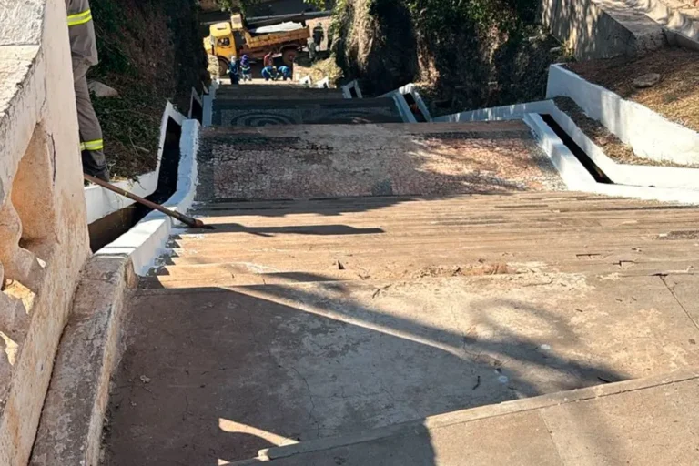 Defesa Civil esclarece medidas adotadas para liberação temporária da Escadinha da XV