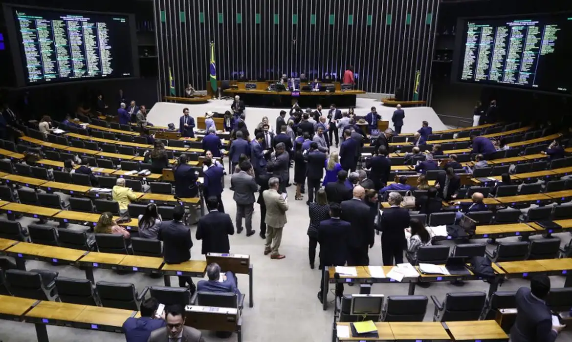 No momento, você está visualizando Câmara aprova aumento de deputados federais a partir de 2027