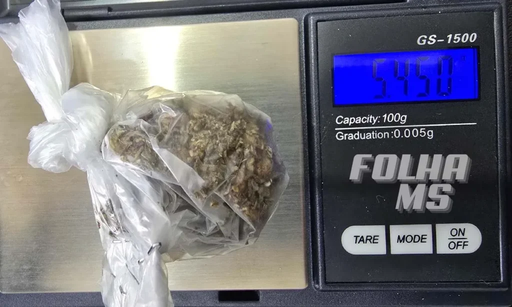 Polícia Penal flagra visitante com maconha no Presídio de Corumbá 2 Polícia Penal flagra mulher com maconha em fundo falso de bolso