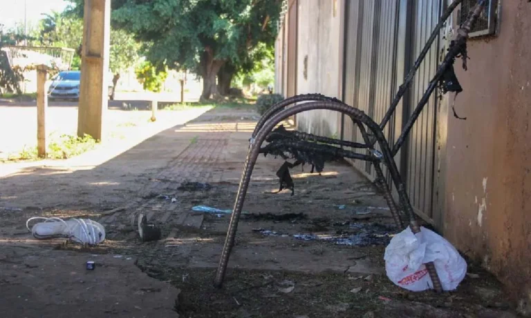 Mukher tem corpo incendiado