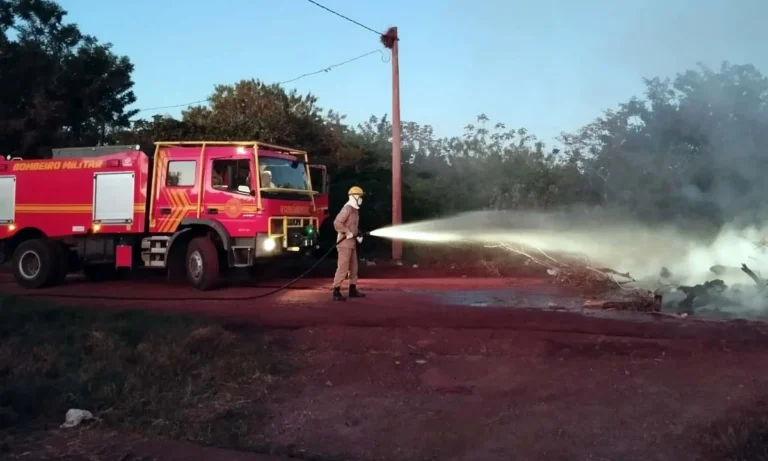 protesto com fogo em ladário