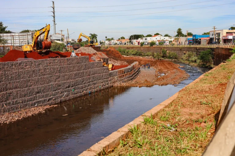 Campo Grande avança com obras de contenção no Anhanduí e inicia nova etapa na Ernesto Geisel