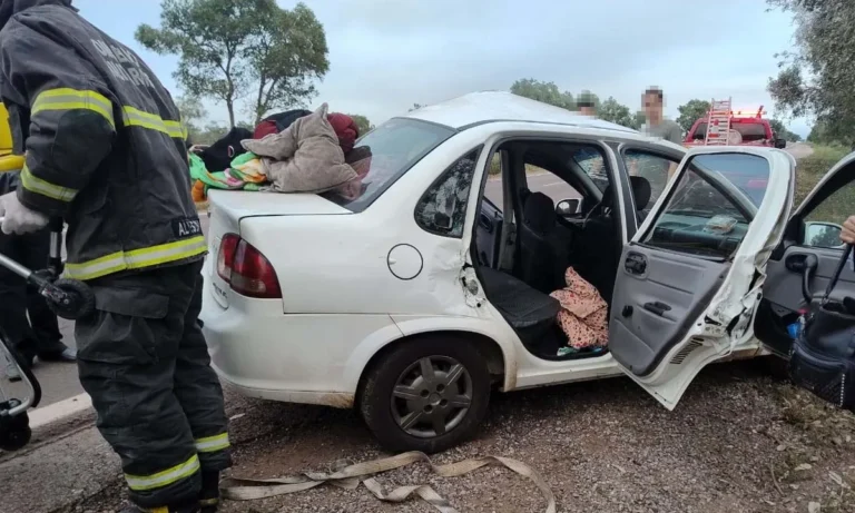 acidente na BR-262 deixa mulher ferida