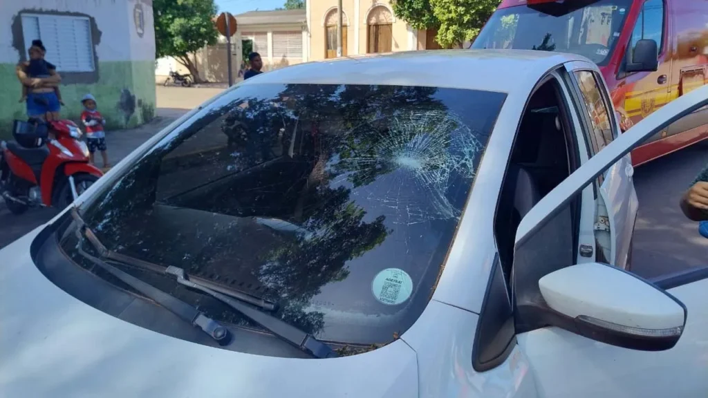 Criança em bicicleta é atropelada no centro de Corumbá 2 Criança em bicicleta é atropelada