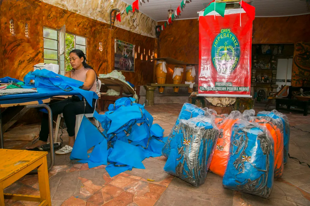 carnavalescos vão decorar o arraial do banho de são joão de Corumbá