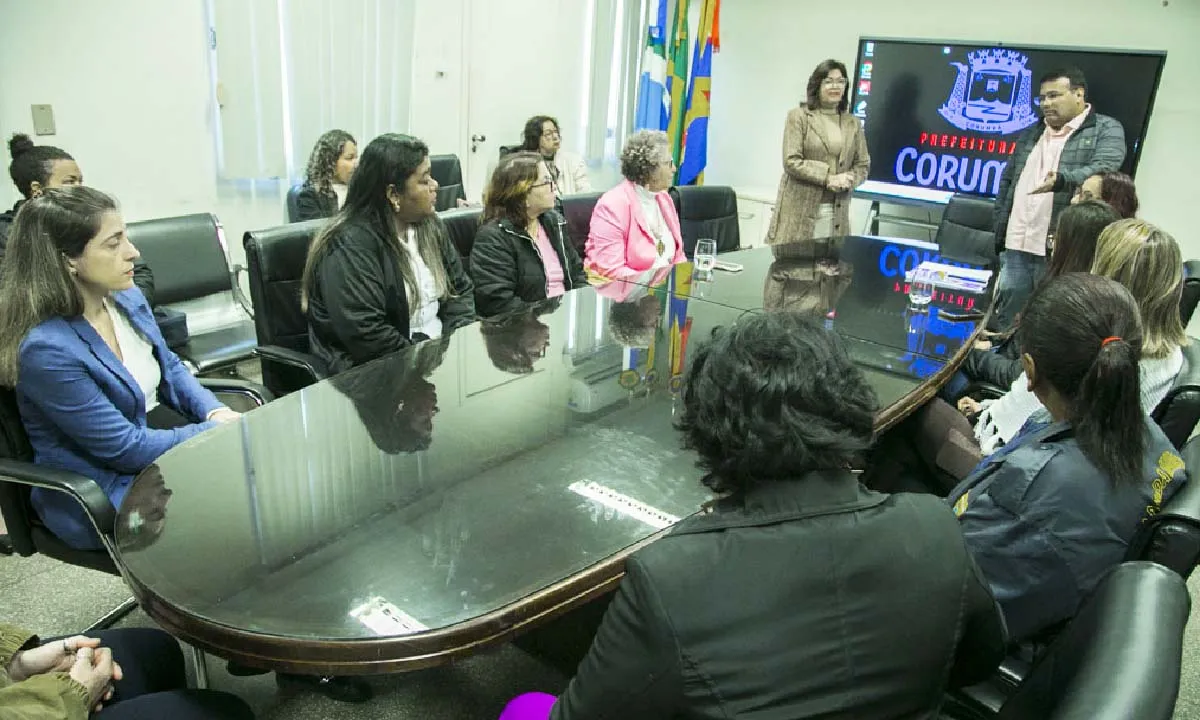 Leia mais sobre o artigo Prefeitura empossa novos membros Conselho Municipal dos Direitos da Mulher