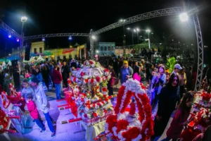 Leia mais sobre o artigo Concurso de andores bate recorde no Banho de São João; mais de 100 festeiros recebem certificação