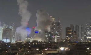Leia mais sobre o artigo Irã lança ofensiva com mísseis contra Tel Aviv em resposta ao ataque de Israel