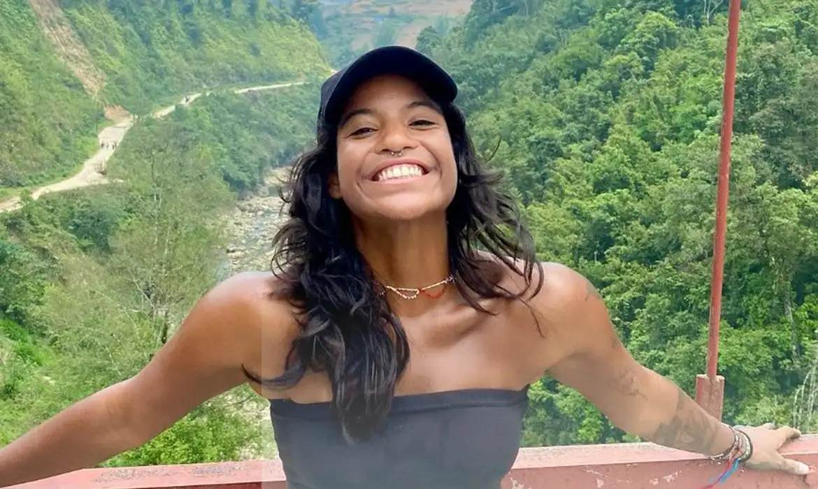 No momento, você está visualizando Corpo de turista brasileira é resgatado após queda em cratera de vulcão na Indonésia