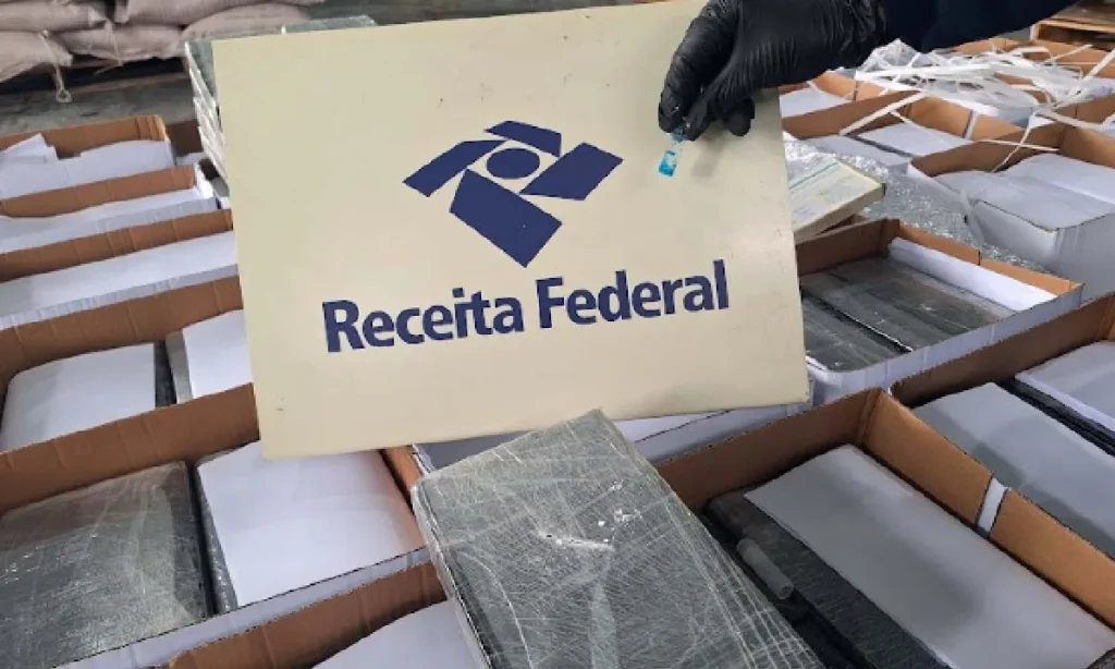 Droga em carga de papel e minério: Receita Federal apreende cocaína em dois portos 2 maior apreensao drogas Droga em carga de papel e minério