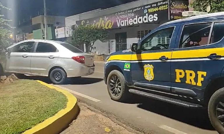 PRF PRENDE DUPLA APÓS PERSEGUIÇÃO NA BR-262