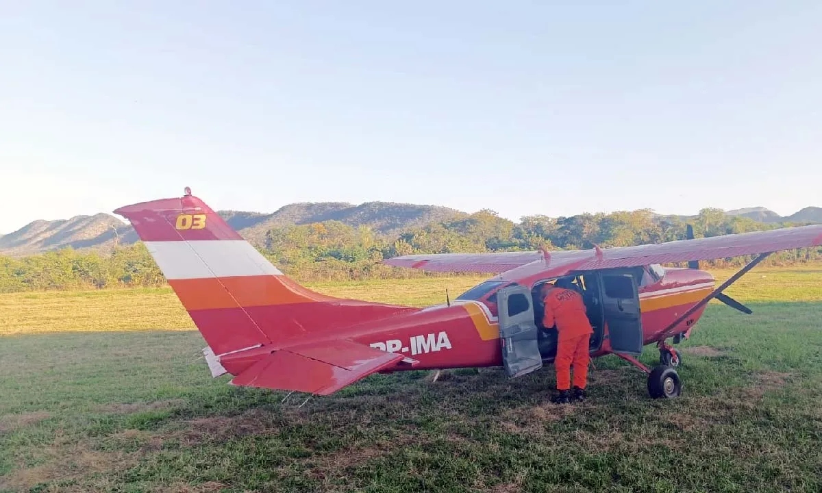 No momento, você está visualizando Idoso com dificuldades respiratórias é resgatado de aldeia por equipe aérea dos Bombeiros