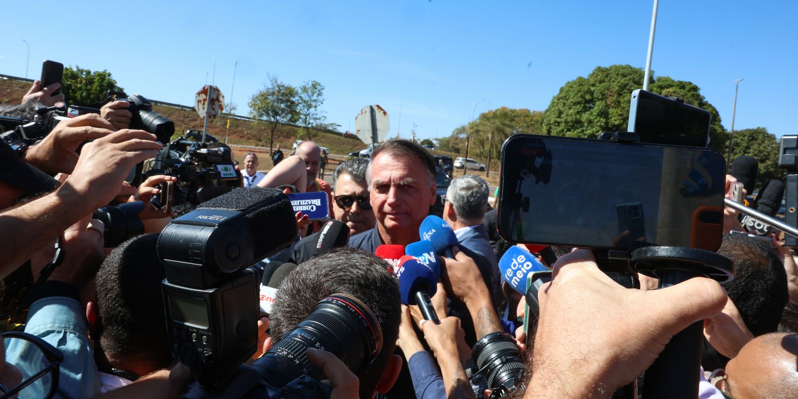 Defesa de Bolsonaro tem ate as 21h13 para enviar