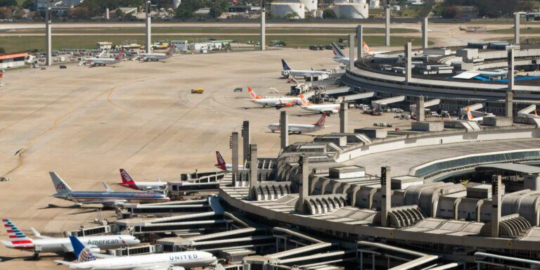 Movimento nos aeroportos brasileiros cresce 10% em 2025