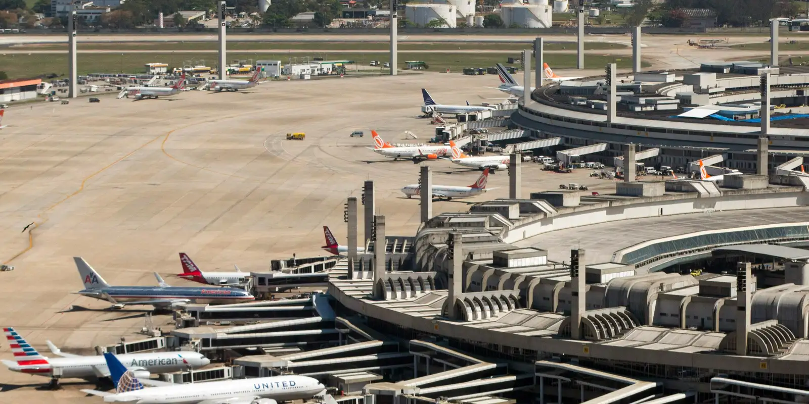 Movimento nos aeroportos brasileiros cresce 10 em 2025
