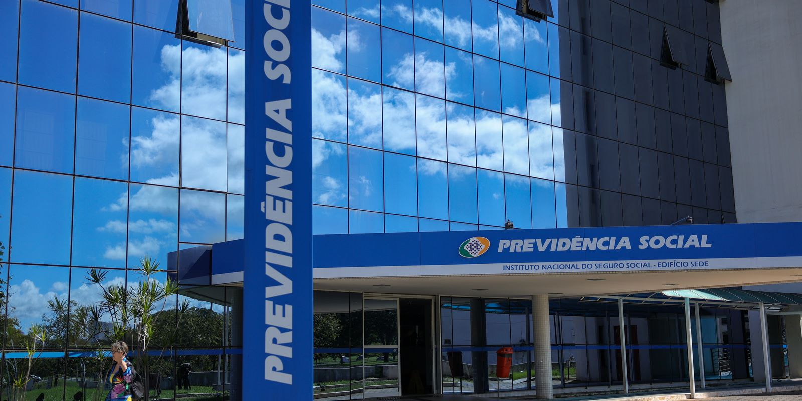 Numero de ressarcimentos pelo INSS chegara a 12 mi ate
