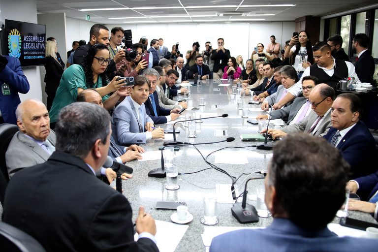 Para atender regionalização da Saúde, nova arquitetura já é realidade em Mato Grosso do Sul 5 Reuniao ALEMS PPP hospital Regional Foto Alvaro Rezende 8 768x512 1