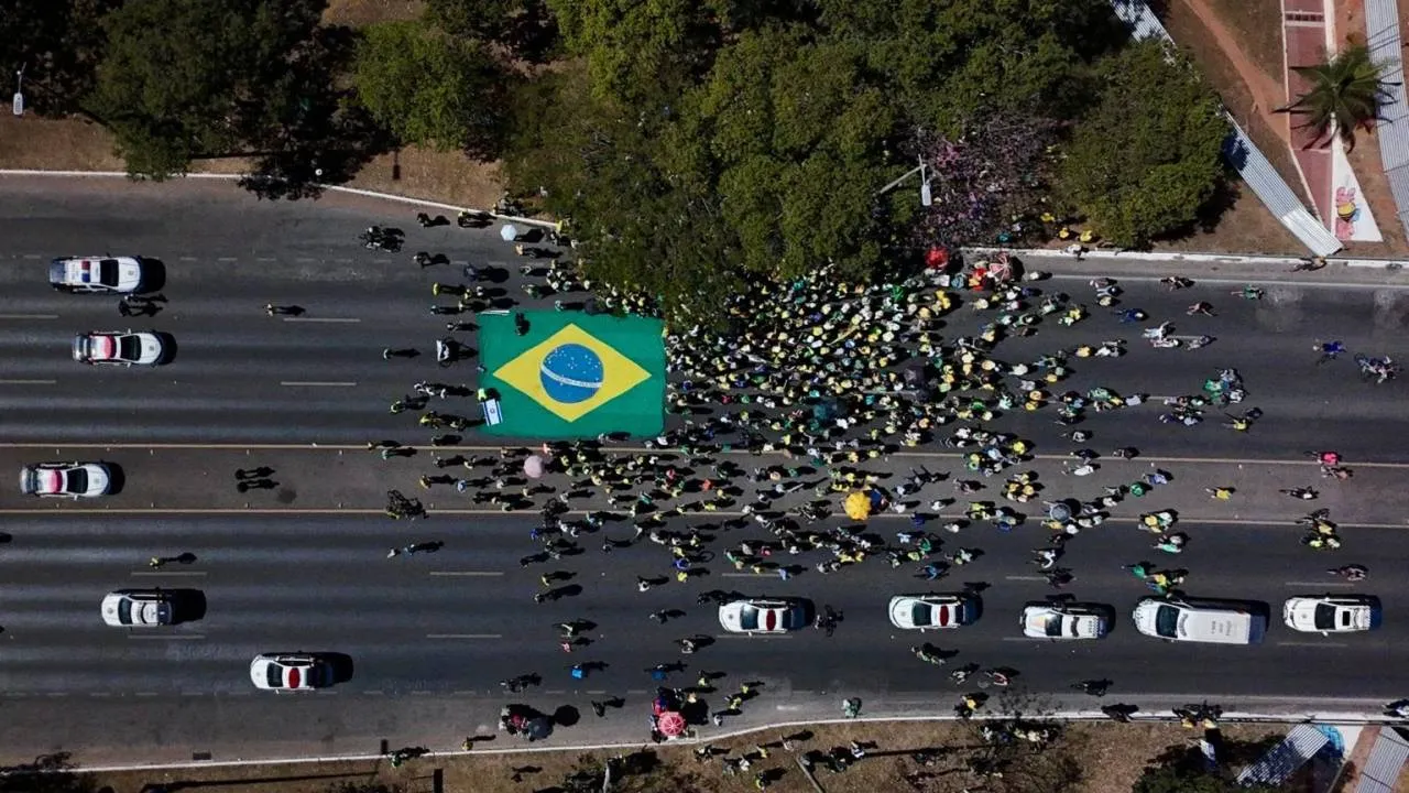 bolsonaristas, ato em Brasília, Jair Bolsonaro, Eduardo Bolsonaro, Alexandre de Moraes