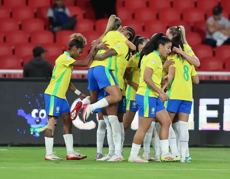Leia mais sobre o artigo Goleada põe seleção feminina na final da Copa América e na Olimpíada